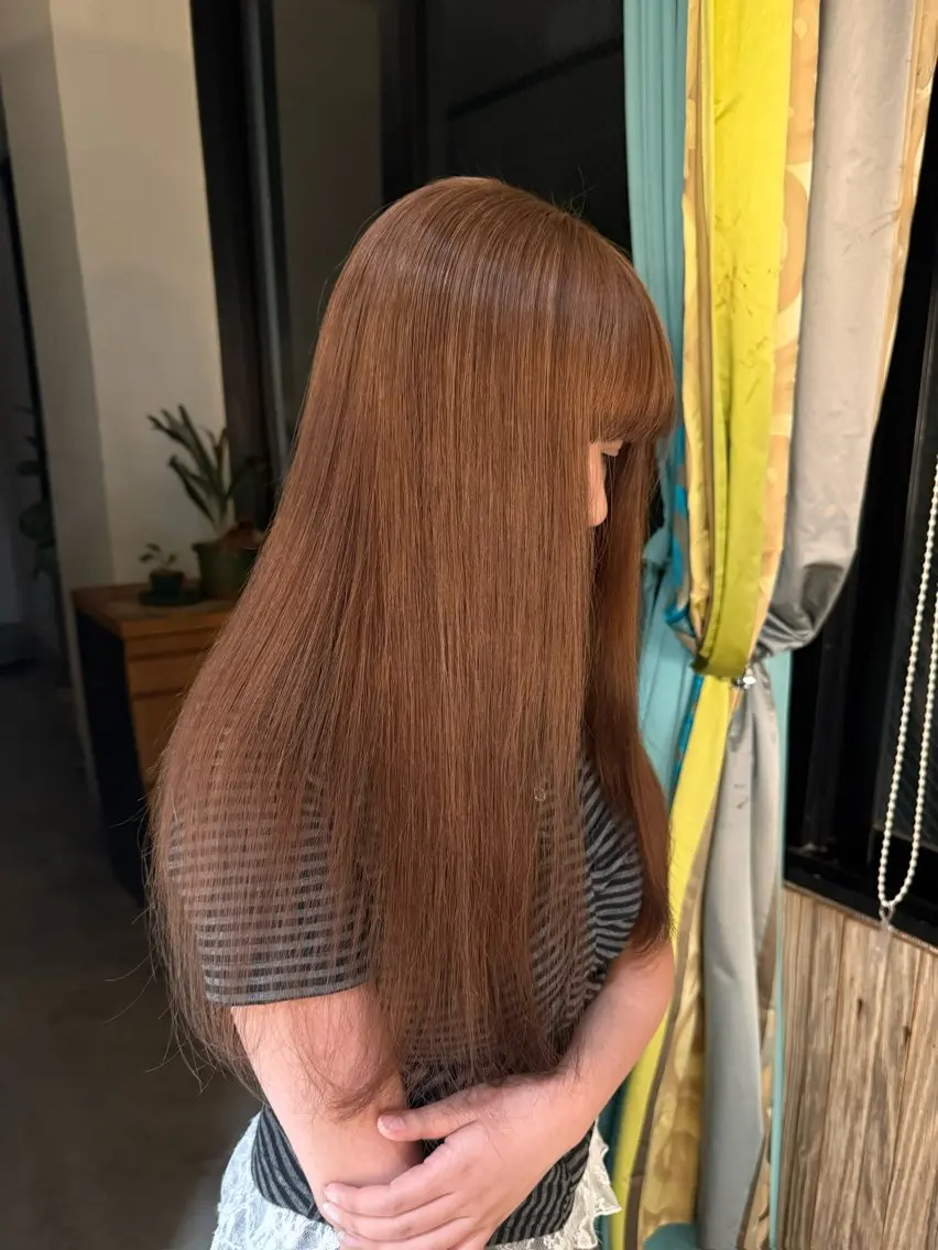 ロング カラー 志柿 虹花のヘアスタイル