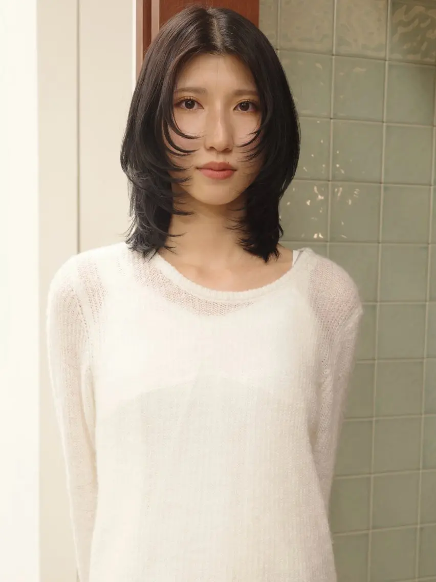 ミディアム カラー カット ヘアカラー (𝐡)𝐰𝐢𝐦 𝐲𝐮𝐧𝐚のヘアスタイル