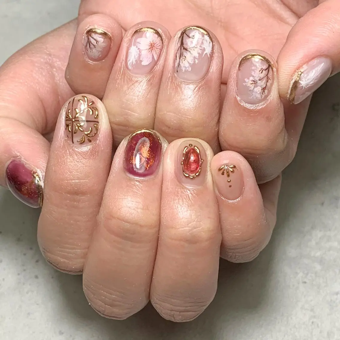 ネイル ハンドネイル FIORITURA aiのネイルデザイン