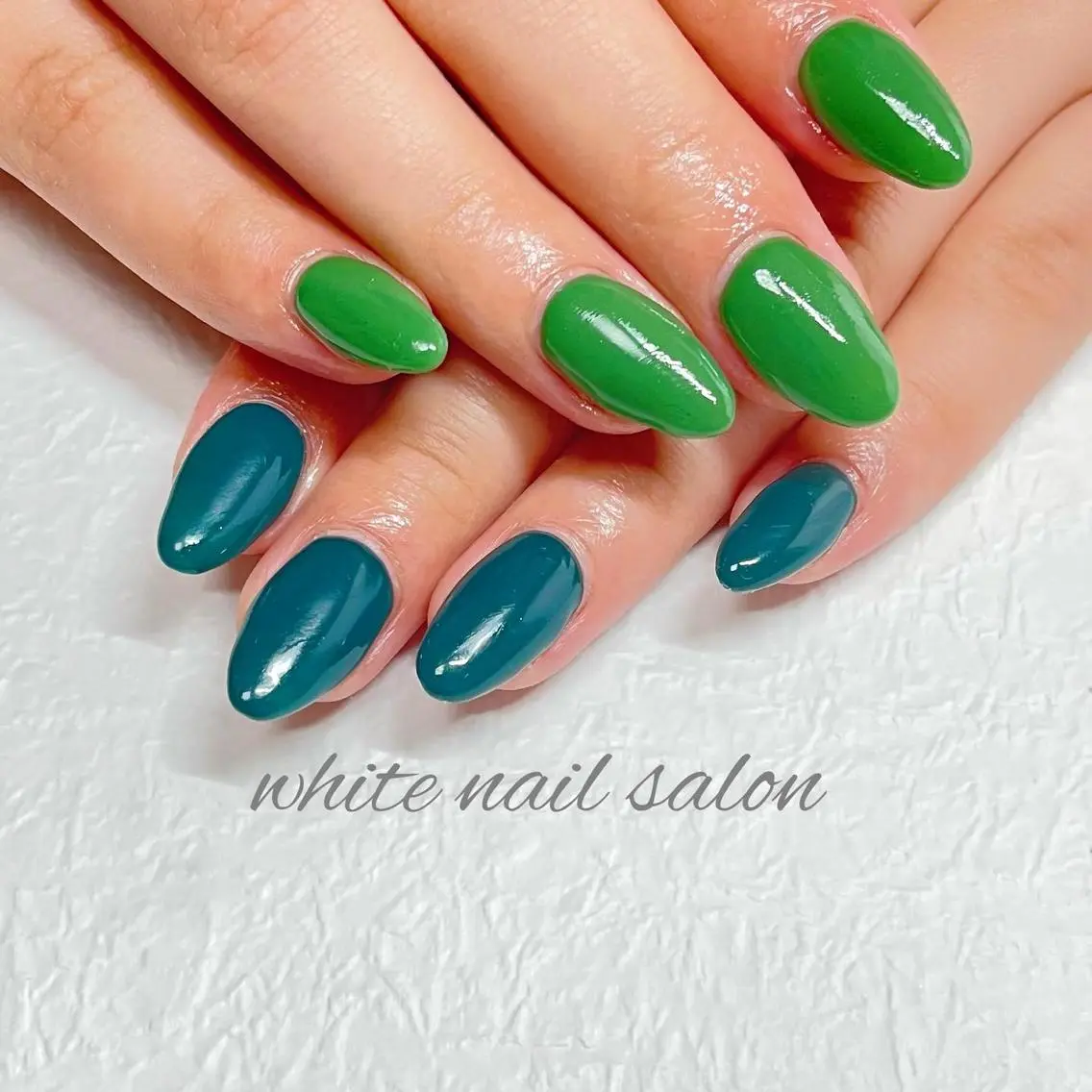 ネイル ジェルネイル ハードジェル ラメ(グリッター) 持ち込み シンプルネイル white nail salonのネイルデザイン