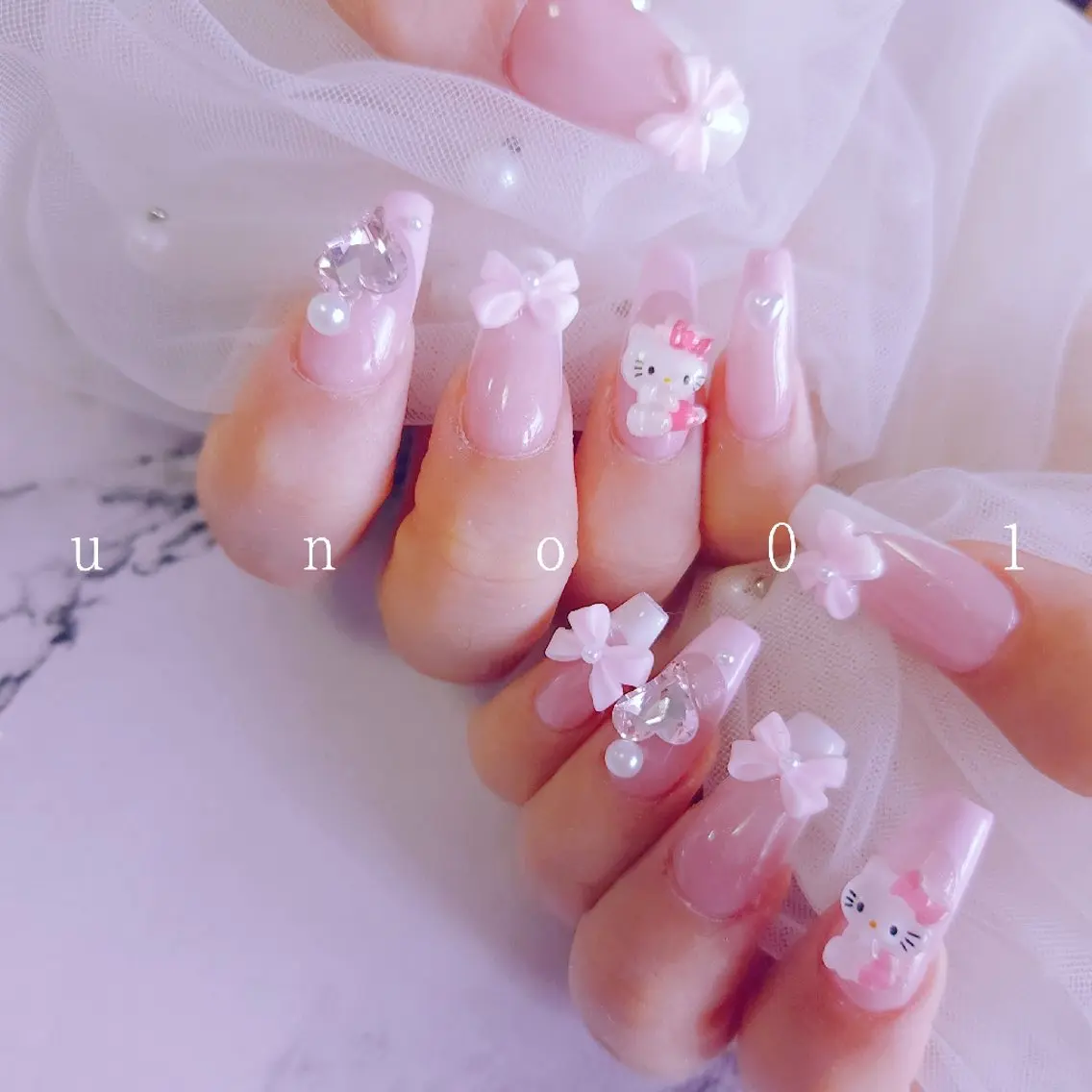 ネイル ハンドネイル 梅田🦄中崎町🩵 u n o 0 1のネイルデザイン
