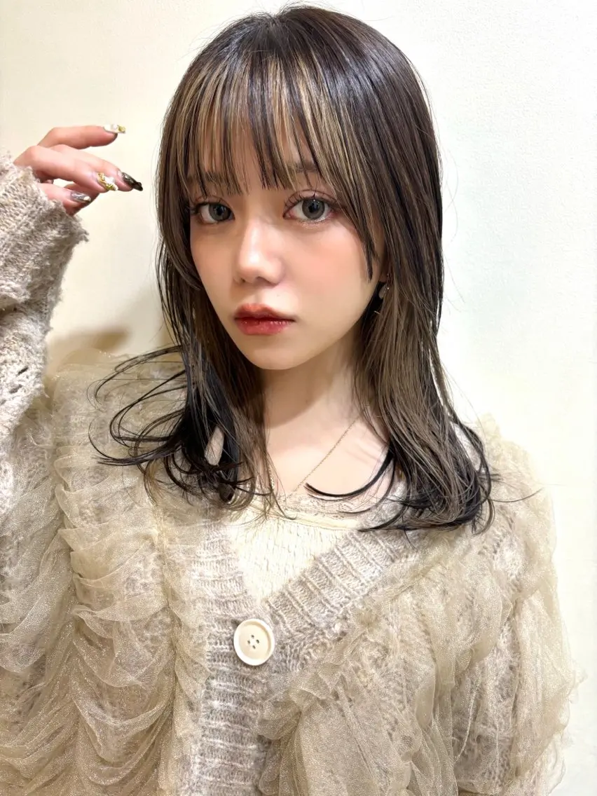 ミディアム カラー インナーカラー カット ヘアカラー トリートメント レイヤー/似合わせ TAKUYAのヘアスタイル
