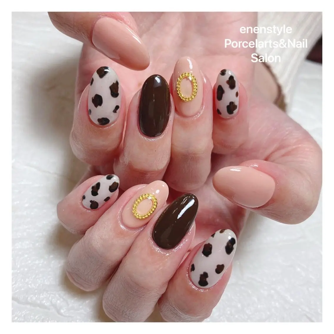 ミディアム ネイル ハンドネイル 🐾enen style 🐾のネイルデザイン