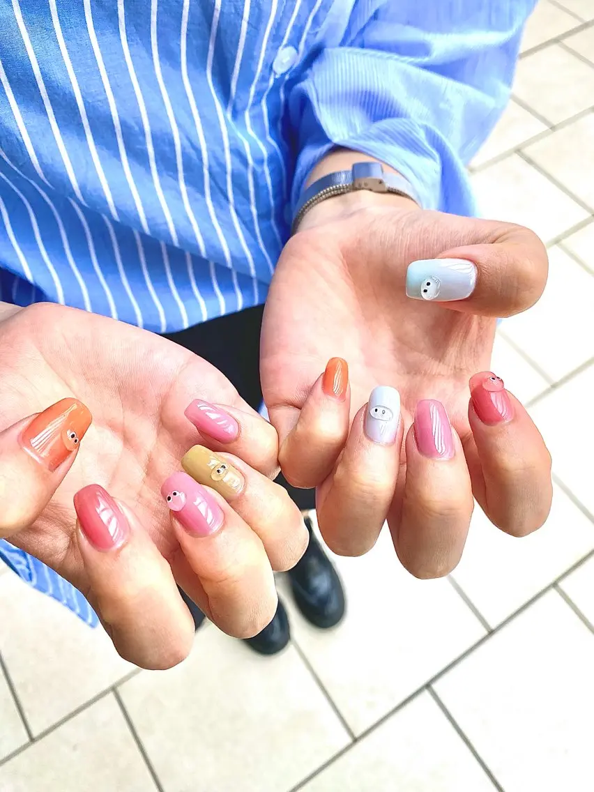 ネイル オーロラネイル 成人式 入学式 長さ出し フレンチネイル ハンドネイル ハンドケア Lililas💎 リリラースのネイルデザイン