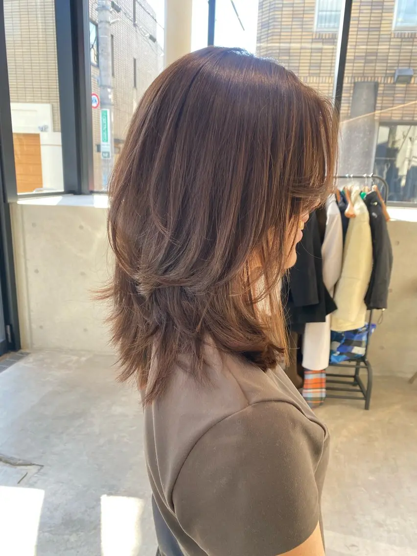 ミディアム カラー カット ヘアカラー トリートメント Saki/レイヤー/ 柔色カラー/顔まわりのヘアスタイル