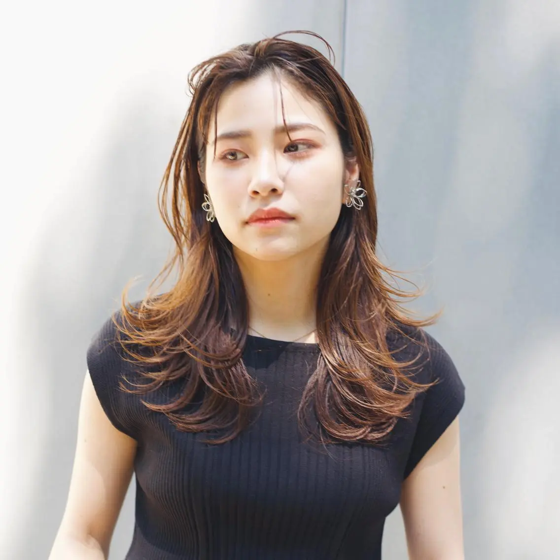 ミディアム アッシュ 外国人風カラー ハイライト 髪質改善 韓国風ヘア カット ヘアカラー Lino by hoNuaのヘアスタイル