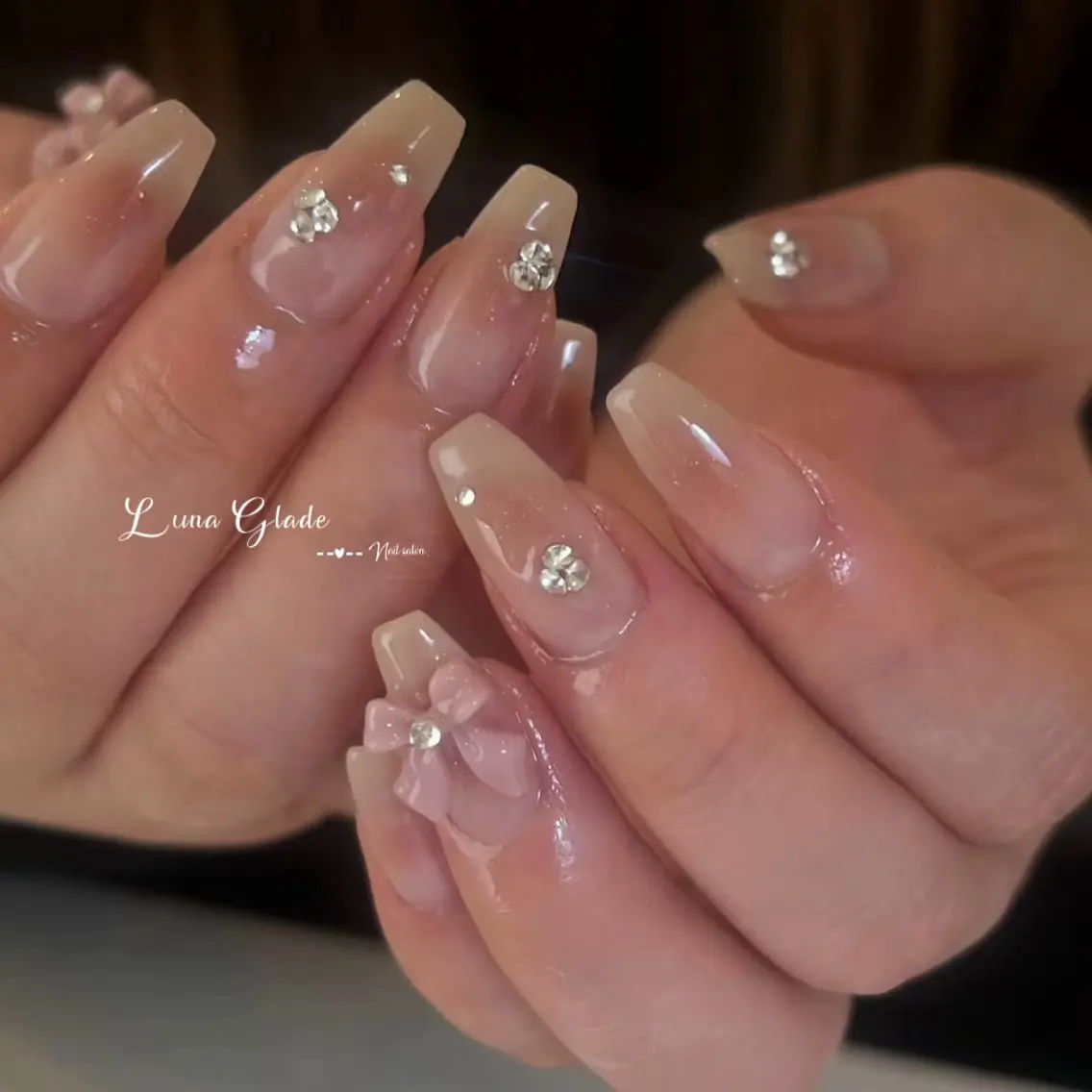 ネイル ハンドネイル Luna Gladeのネイルデザイン