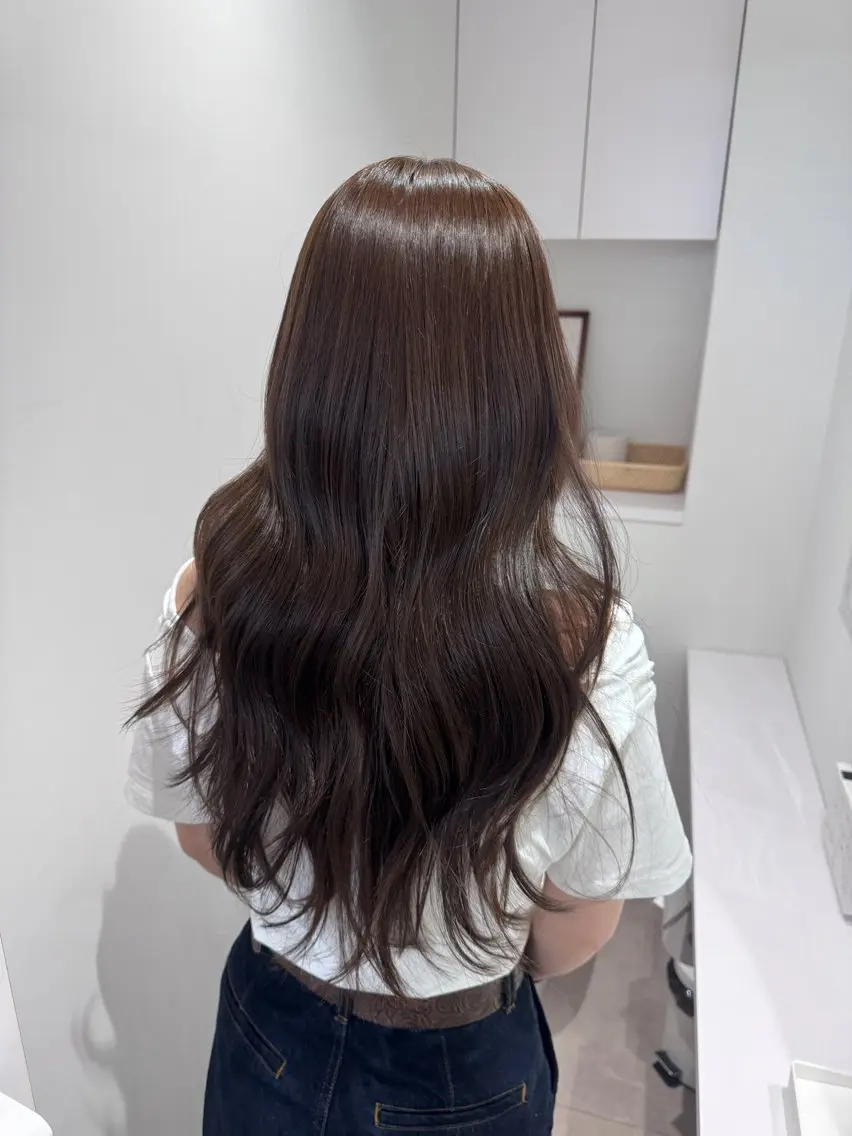 ロング カット ヘアカラー トリートメント 透明感カラー🫧⌇ AO🫐🩵のヘアスタイル