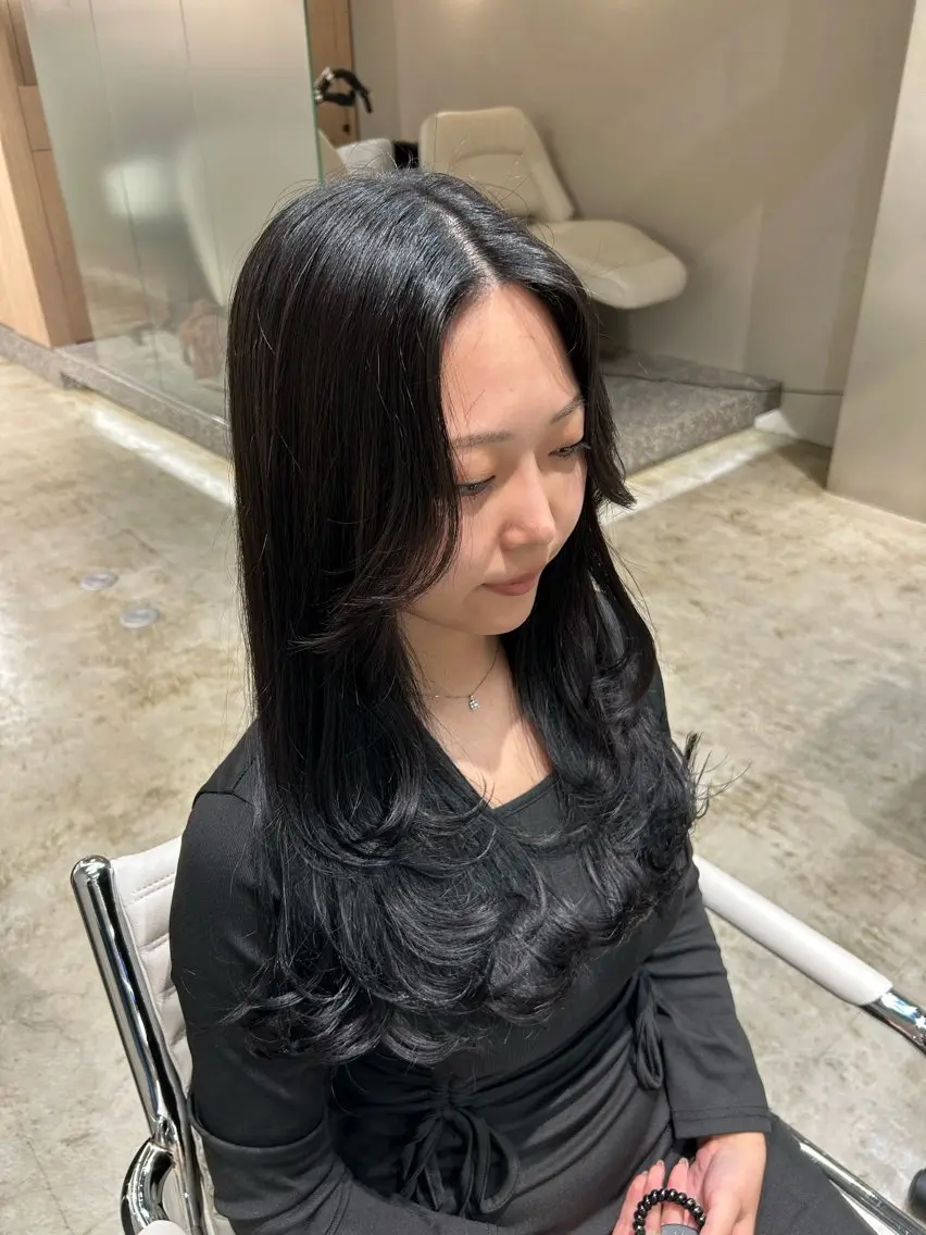 ロング カット ヘアカラー トリートメント 透明感/暖色カラー 💖【Misaki】のヘアスタイル