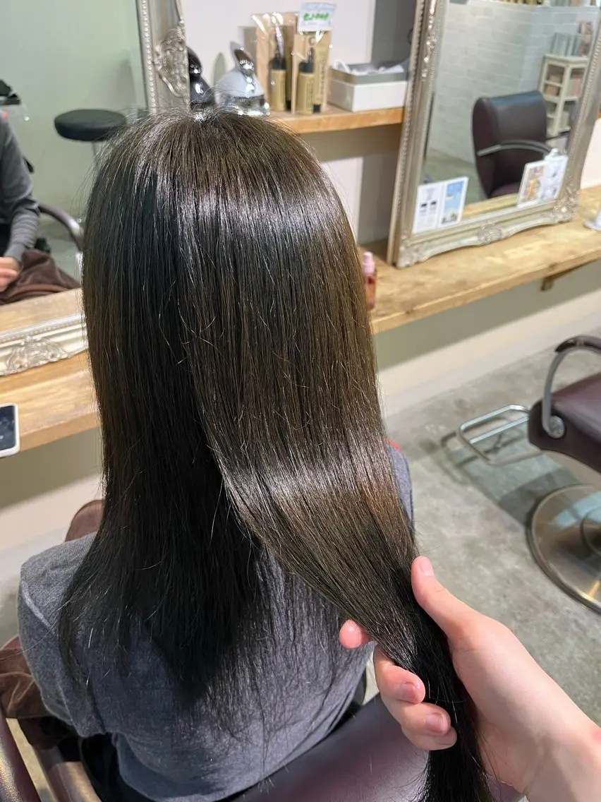 ロング カラー ヘアカラー トリートメント フェザーパーマ🌙 毛流れ yuzukiのヘアスタイル