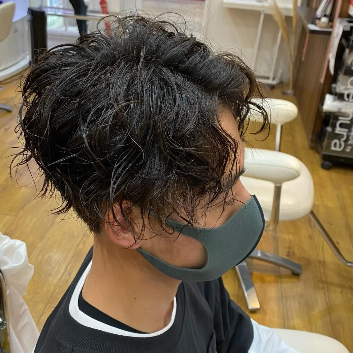 ショート パーマ メンズ 原田 涼矢のヘアスタイル