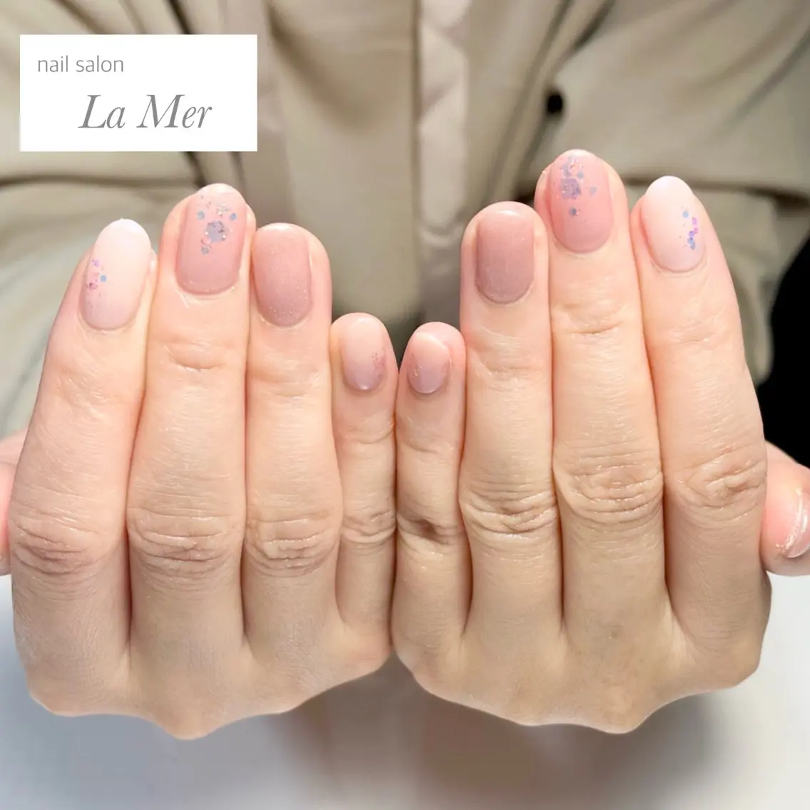 ネイル オーロラネイル ラメ(グリッター) マグネットネイル オフィスネイル ピンク nailsalon La Merのネイルデザイン