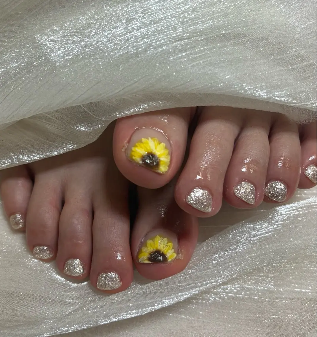 ネイル フットネイル Nobody_ AikAのネイルデザイン