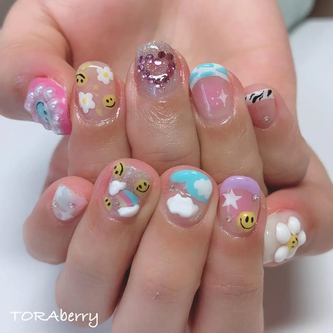 ネイル ハンドネイル ネイリスト なつみのネイルデザイン