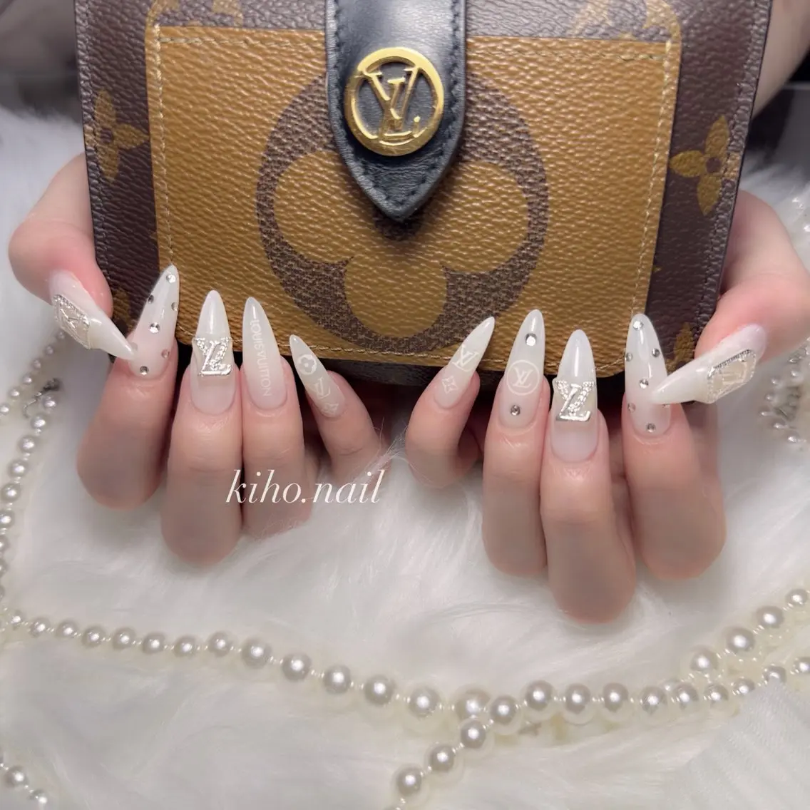 ネイル ハンドネイル KIHO 【週一深夜ネイル】のネイルデザイン