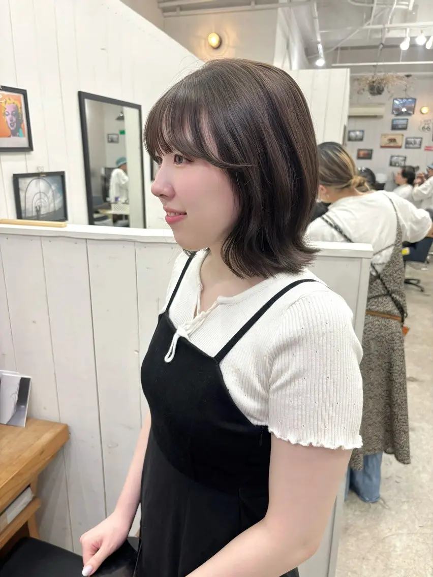 ミディアム カラー ブリーチ 透明感カラー ブリーチなしカラー カット ヘアカラー トリートメント Ann./艶髪 /レイヤーカットのヘアスタイル