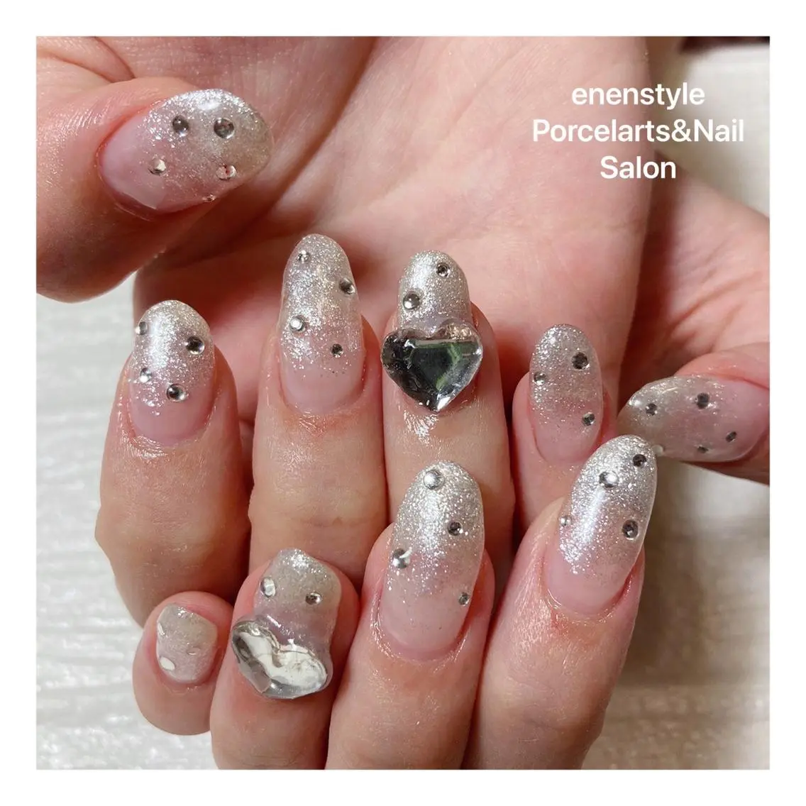 ミディアム ネイル ハンドネイル 🐾enen style 🐾のネイルデザイン