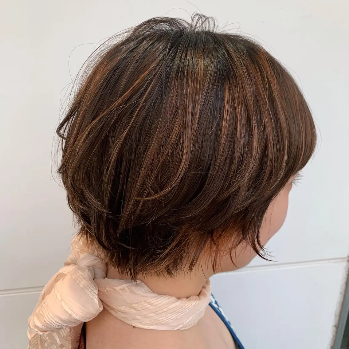 ショート カラー RINA🧤 デザインとボブのヘアスタイル