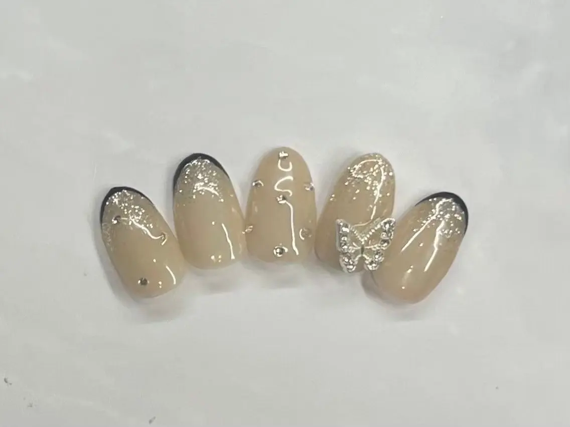 ネイル feminine nailのネイルデザイン