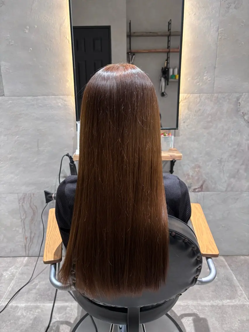 ロング カット 縮毛矯正 岩崎 美咲のヘアスタイル