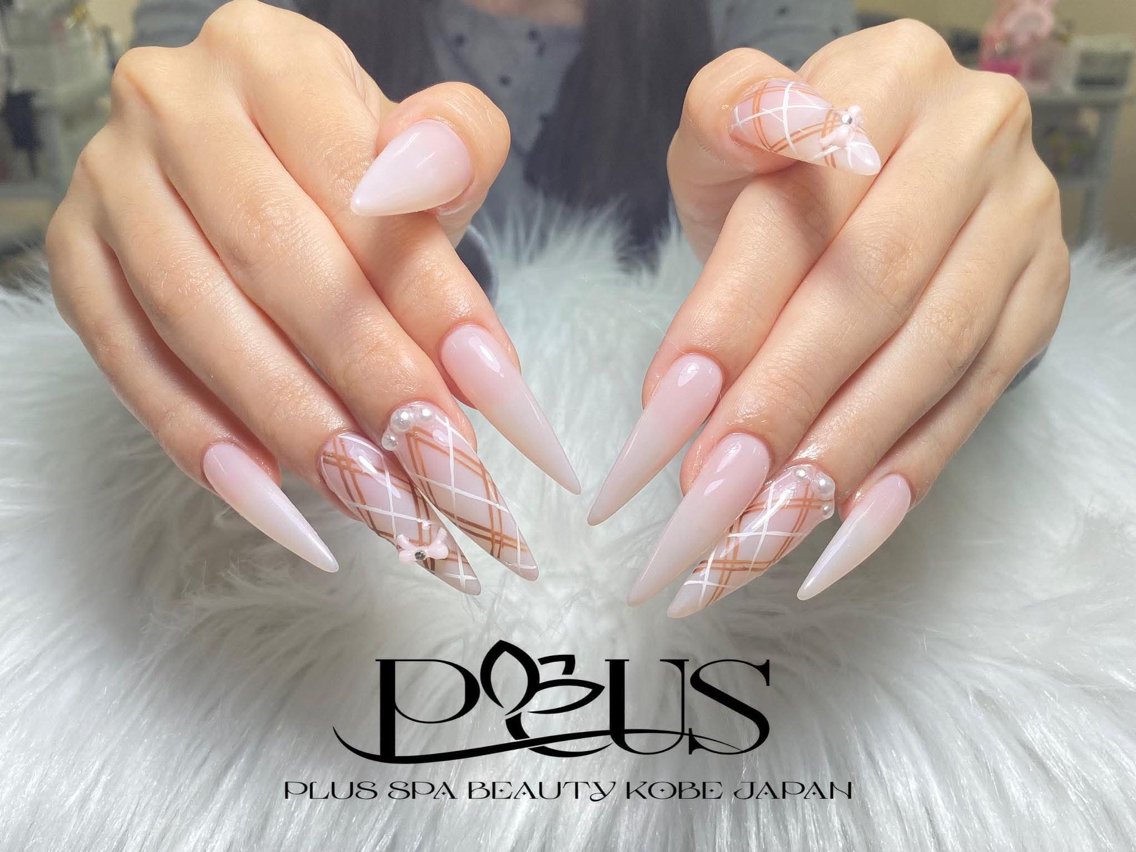 ネイル フレンチネイル ジェルネイル ガラスフレンチ キラキラネイル 韓国ネイル ハンドネイル PLUSSPA VANのネイルデザイン