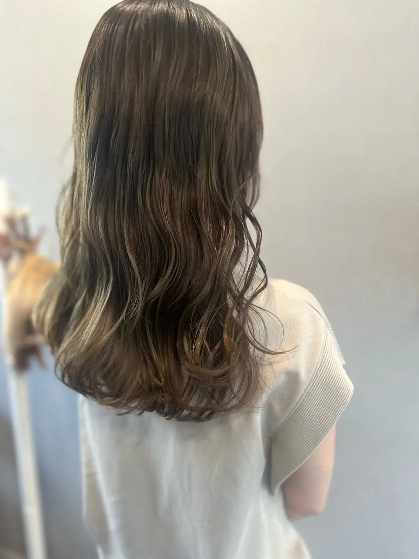 セミロング カラー カット ヘアカラー トリートメント K Harukaのヘアスタイル