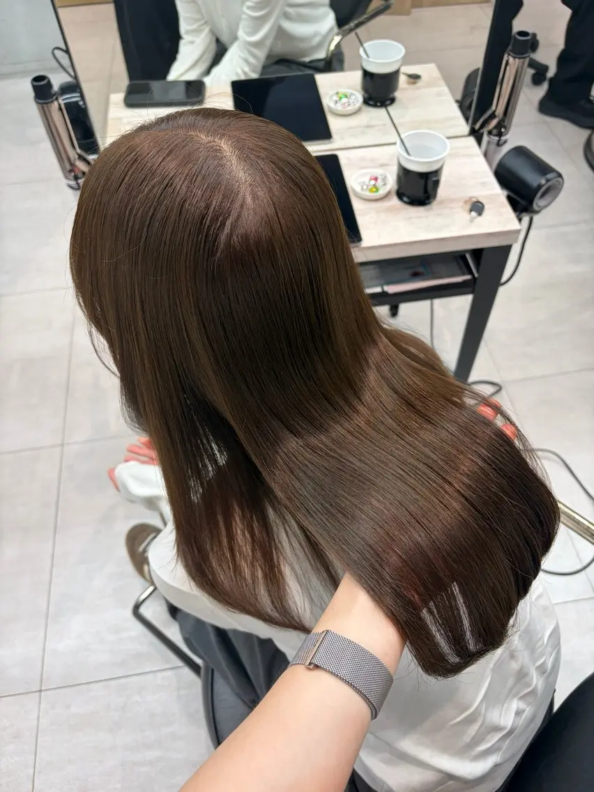 セミロング カラー ブリーチ ダブルカラー ブリーチなしカラー カット ヘアカラー 大村 さくらのヘアスタイル