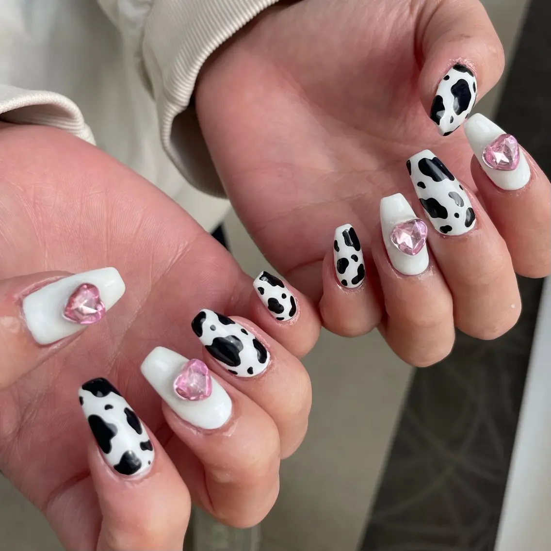 セミロング ハンドネイル m kaori𓃟のネイルデザイン