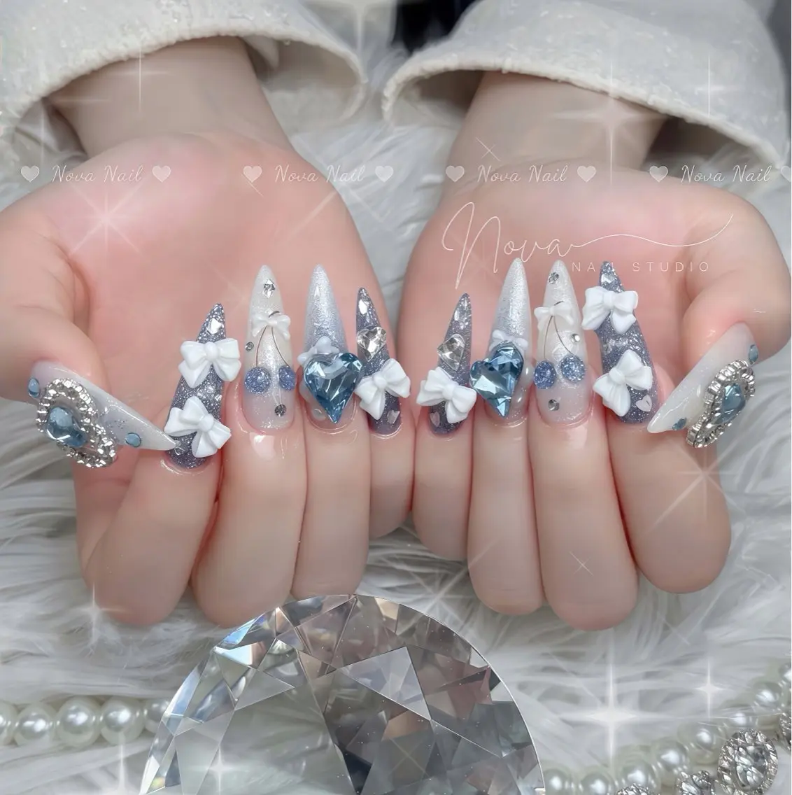 ネイル ブルー キラキラネイル 韓国ネイル リボン スカルプネイル ハンドネイル ハンドケア Nova Nail Nambaのネイルデザイン