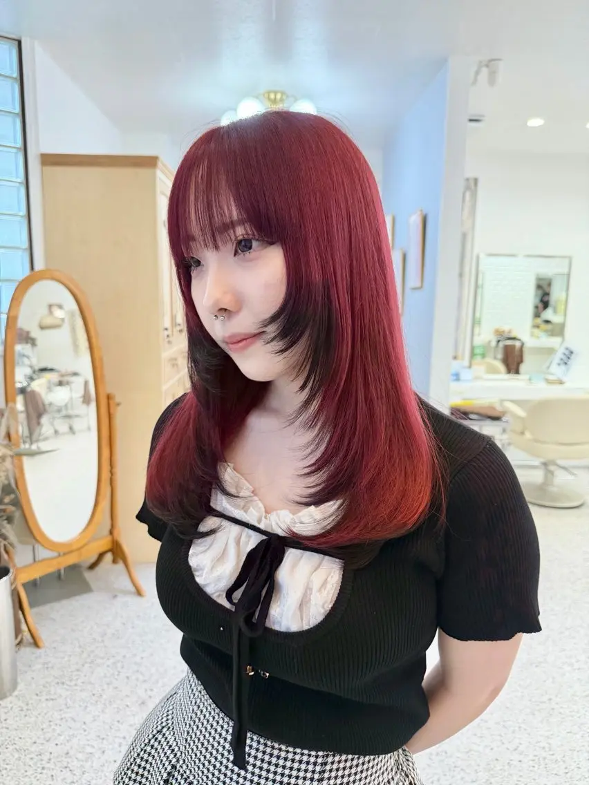 セミロング ヘアカラー LOMARLIE/ Karen🪐💫のヘアスタイル