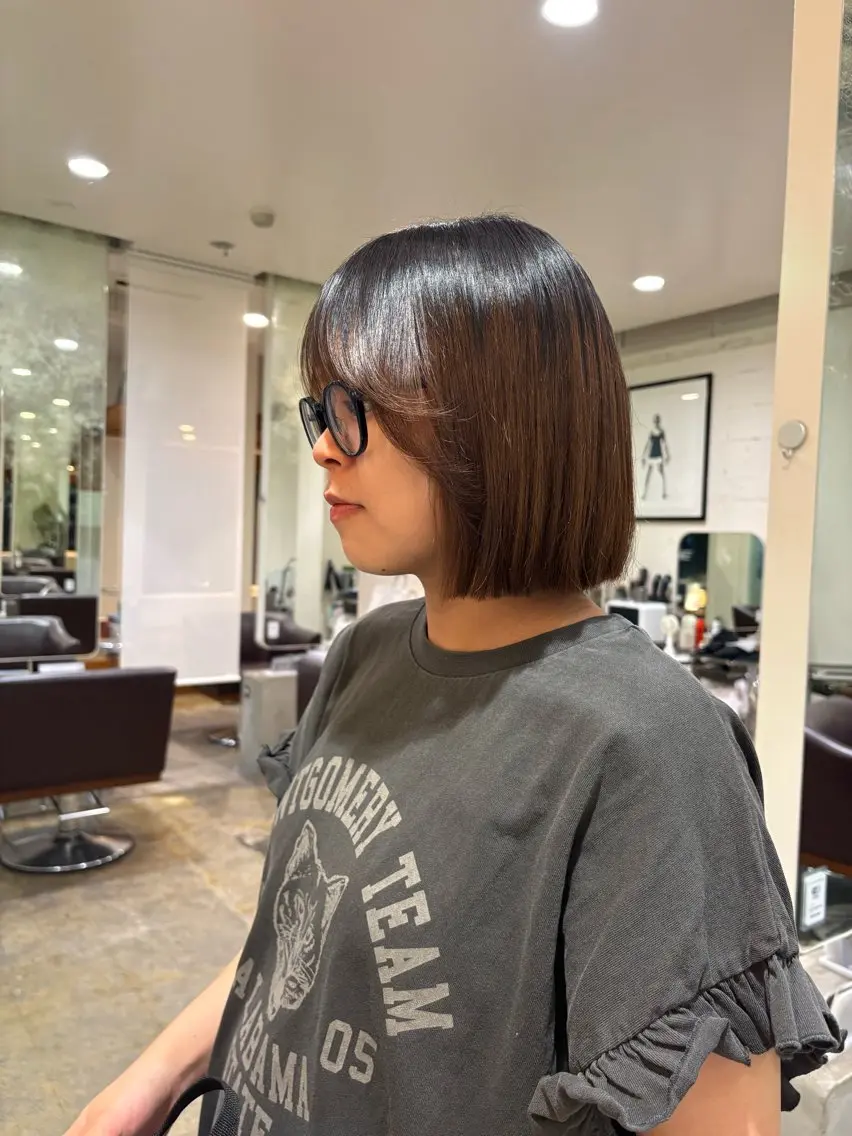 ショート パーマ カット Poche 丸山 愛万音のヘアスタイル