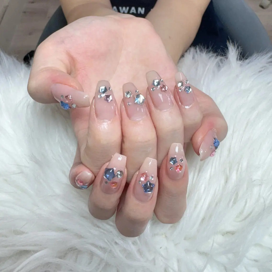 ネイル ハンドネイル 🎀nana🫧 ワンホンネイル🎀のネイルデザイン