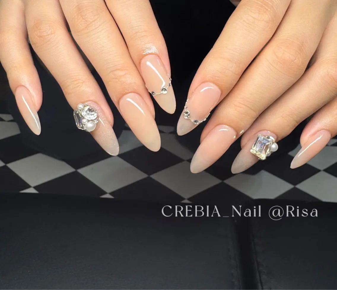 ネイル CREBIA Nailのネイルデザイン