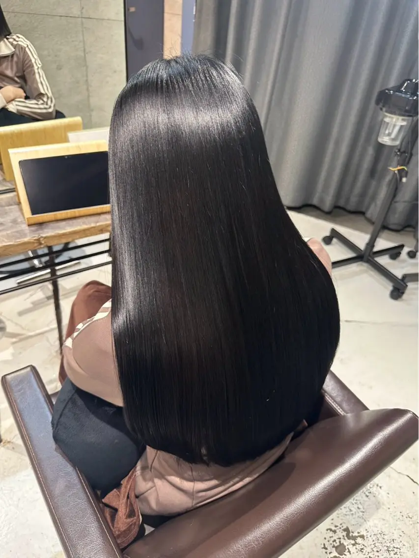 ロング カット ヘアカラー トリートメント 及川 亜美のヘアスタイル