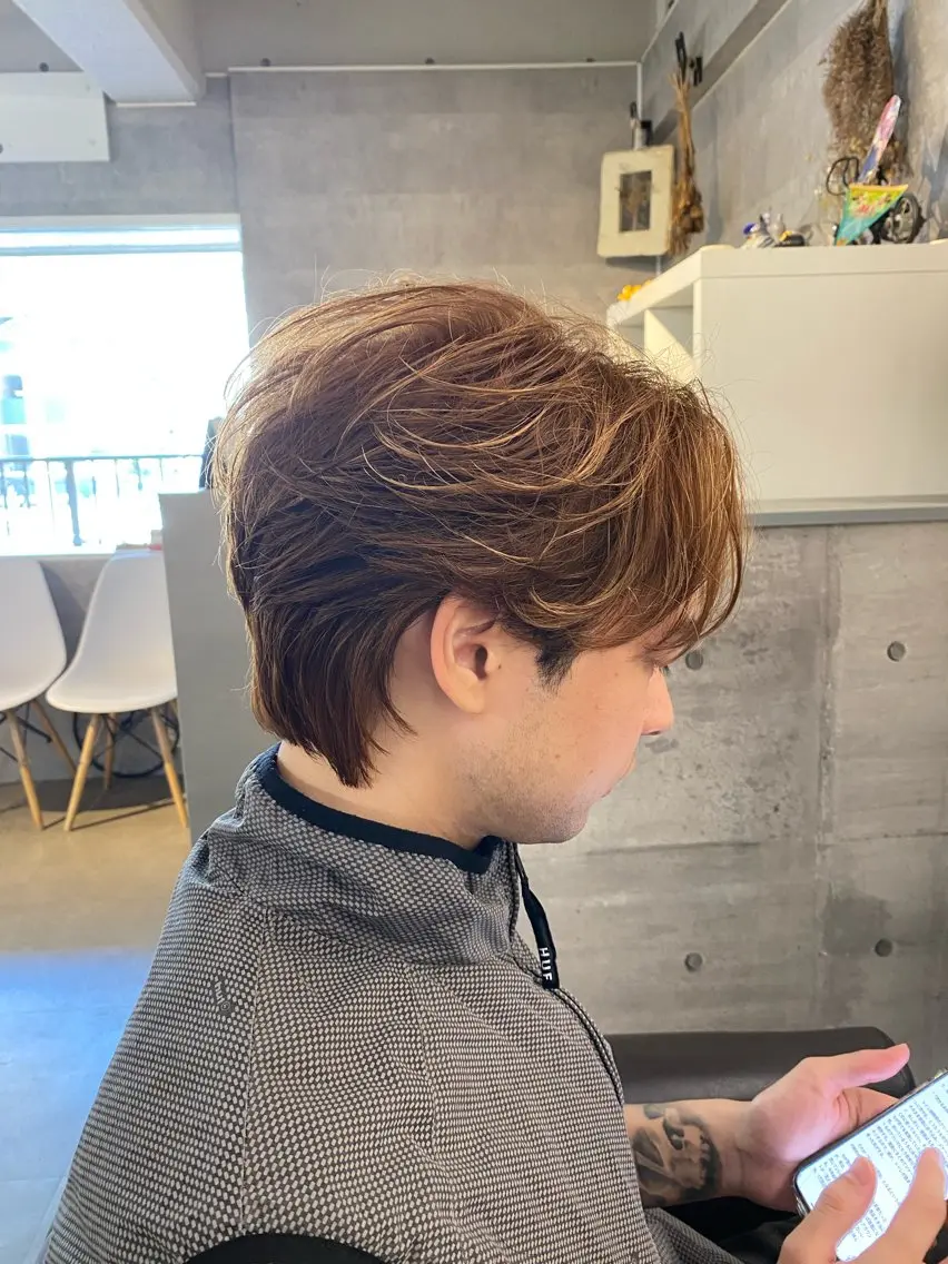 カット＋ハイライト＋カラーの写真
