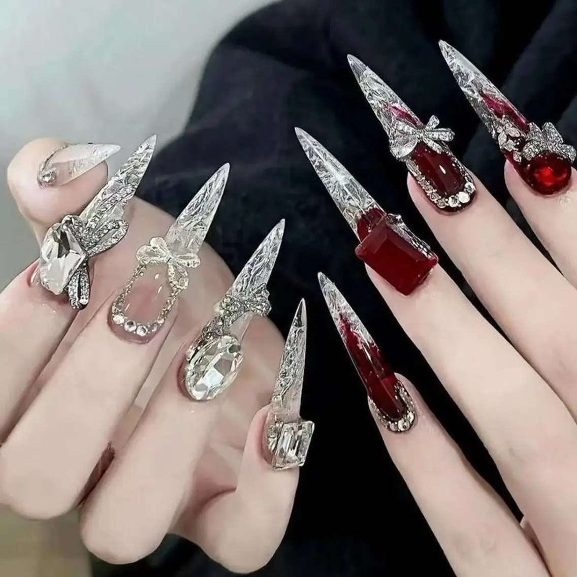 ネイル ジェルネイル キラキラネイル 韓国ネイル ロングネイル リボン ハンドネイル Blingg NailStudioのネイルデザイン