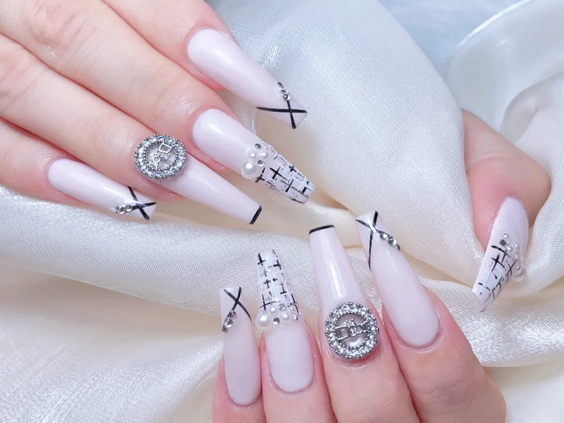 ネイル ハンドネイル M🌷nail 長さだし専門店のネイルデザイン