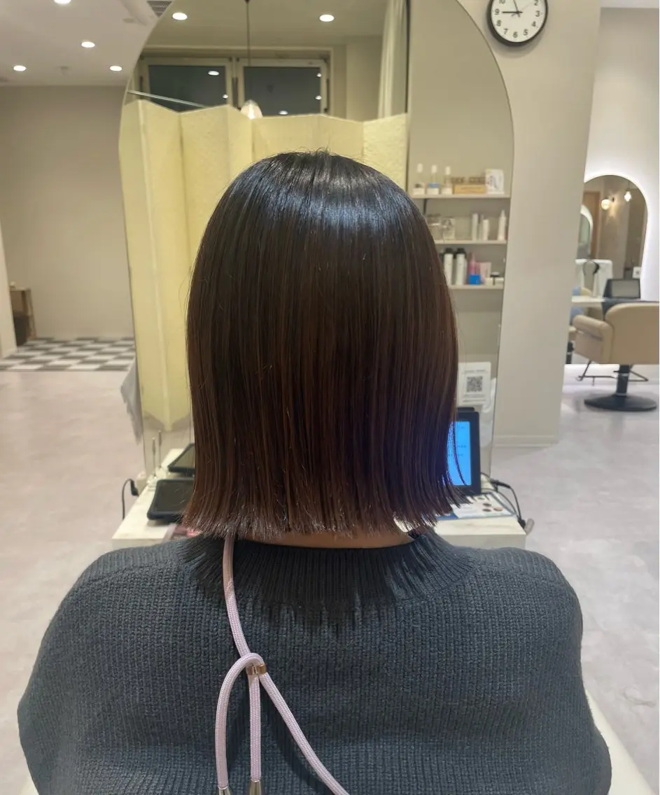 ショート 切りっぱなしボブ ボブ 室川 花菜のヘアスタイル