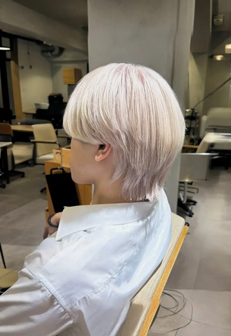 🩵ブリーチメ🩵【低ダメージ】ケアブリーチ+カット＋アドミオカラー＋link1step⚠️日にちによって出勤異なりますの写真