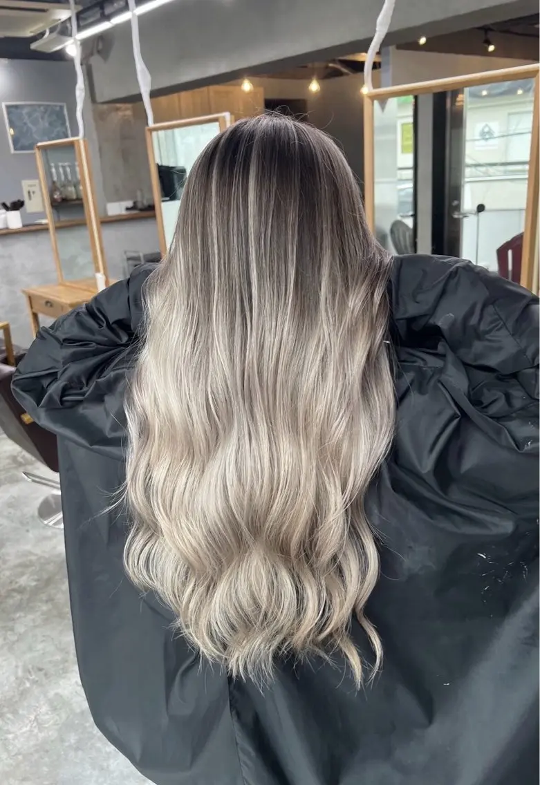 ロング カラー バレイヤージュ レイヤーカット ヘアカラー トリートメント 指名数No.1 /NAOYAのヘアスタイル