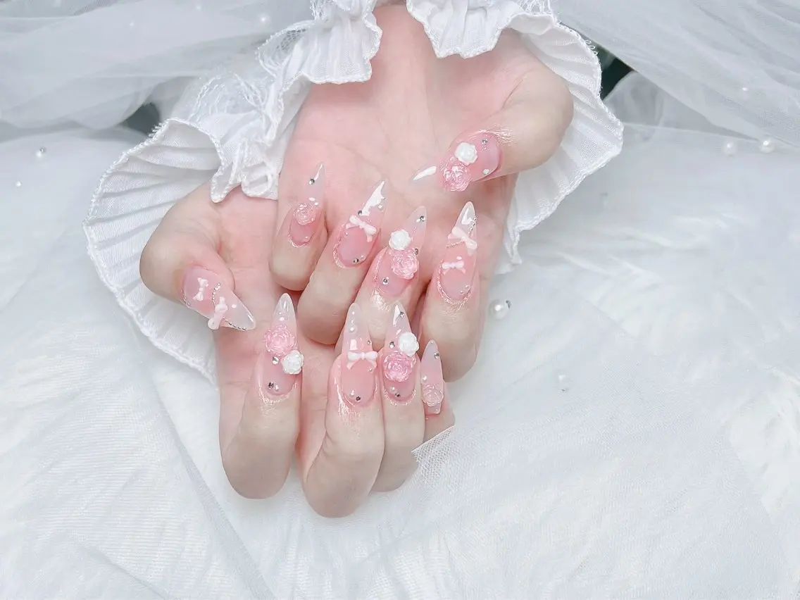 ネイル チークネイル 長さ出し フレンチネイル ジェルネイル ガーリー Sora  Nail Studioのネイルデザイン