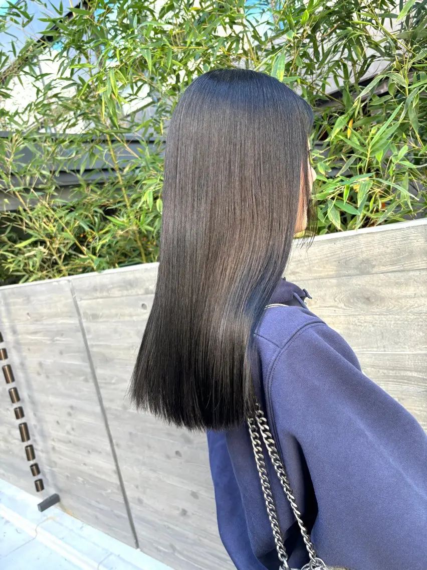 ロング カラー 黒髪 ブルーカラー ブルーブラック 透明感カラー 髪質改善 カット ヘアカラー トリートメント HIYOSHI　✂︎ 艶髪職人のヘアスタイル
