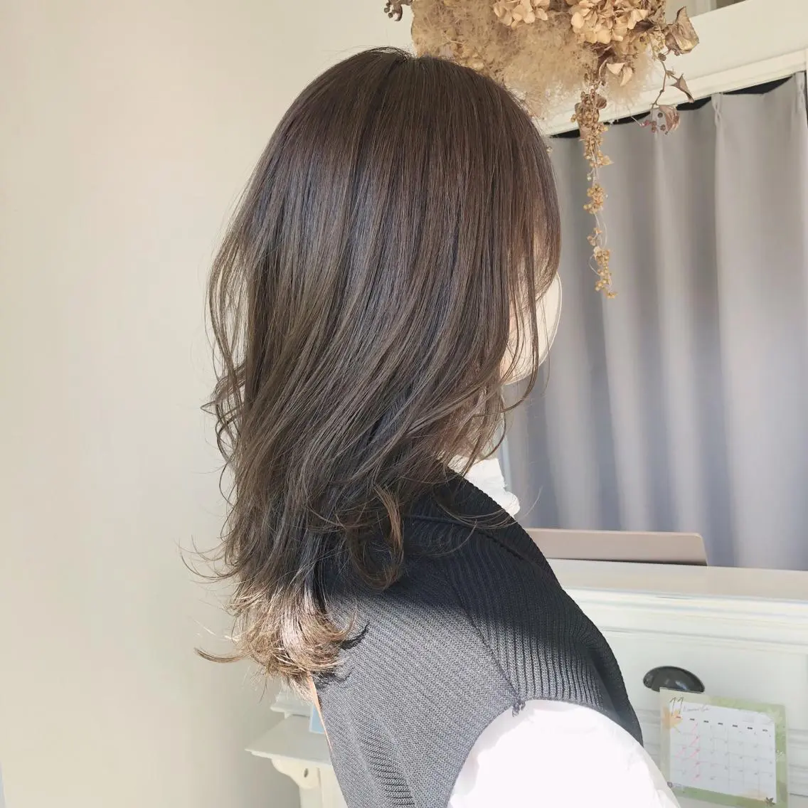 セミロング ヘアカラー ＨＩ ROのヘアスタイル