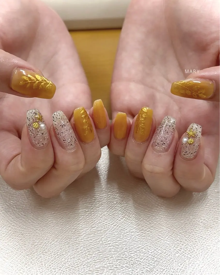 ネイル ニュアンスネイル 夏ネイル ハンドネイル Mary nail .narumiのネイルデザイン