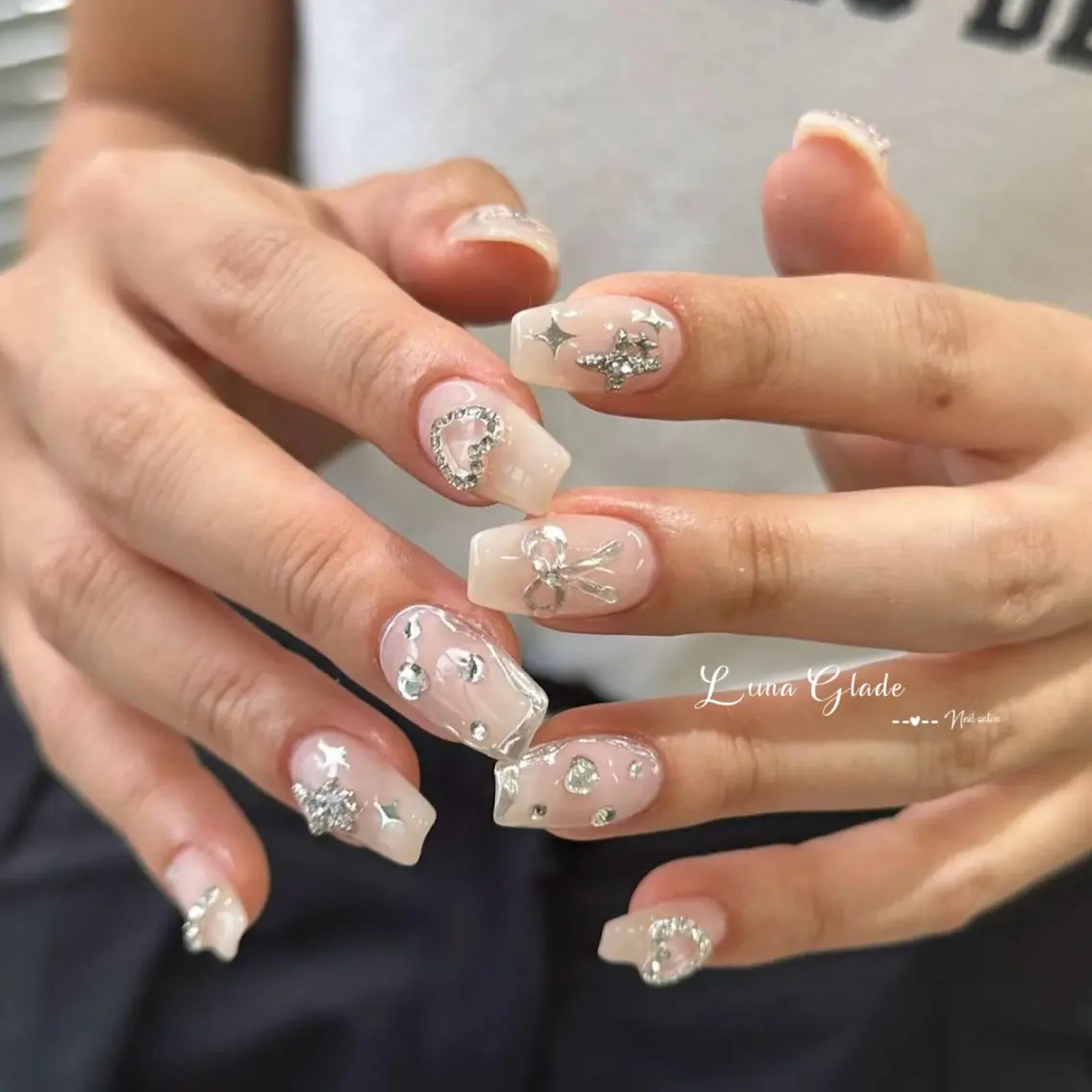 ネイル ハンドネイル Luna Gladeのネイルデザイン