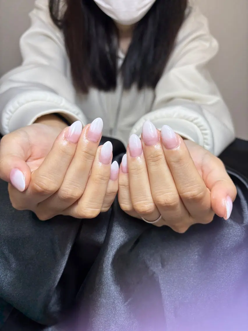 ネイル ブラウン チークネイル 桜ネイル 長さ出し フットネイル ハンドネイル XIINH NAIL SALONのネイルデザイン