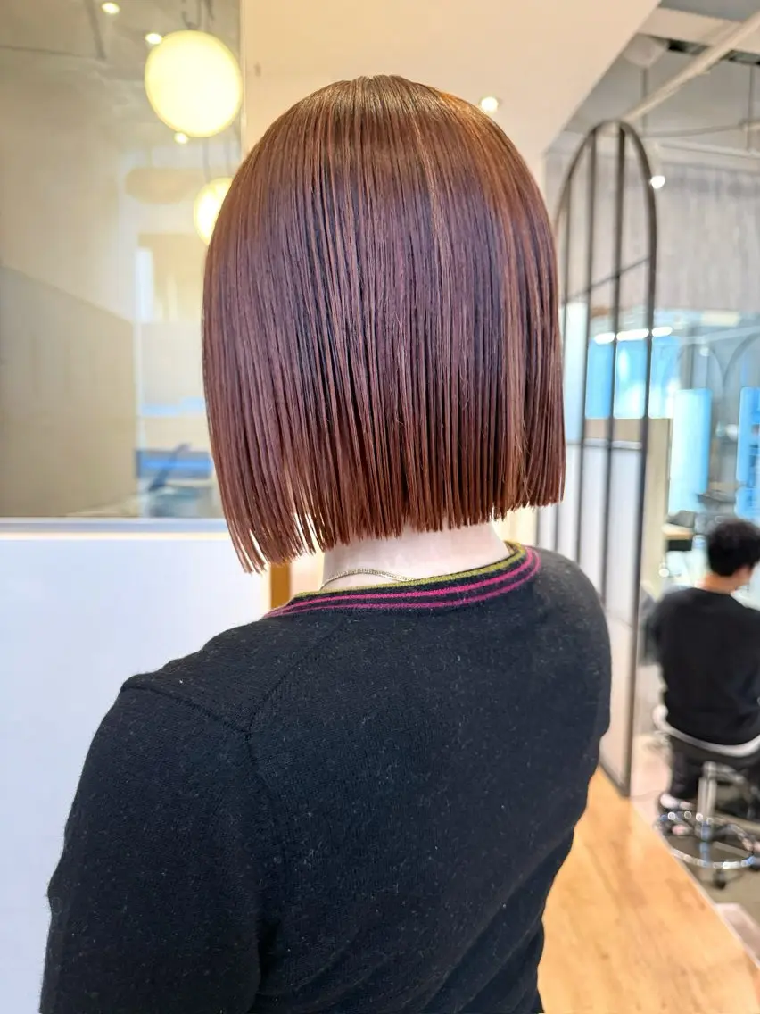 ミディアム 切りっぱなしボブ ボブ カット ヘアカラー 須藤 優真 切りっぱなしボブのヘアスタイル