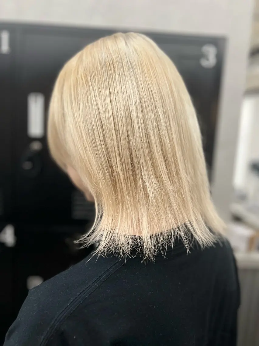 ミディアム カラー ブリーチ ブロンド 透明感カラー ハイトーンカラー カット ヘアカラー 透明感カラー特化🫧 🦋栗原🦋のヘアスタイル