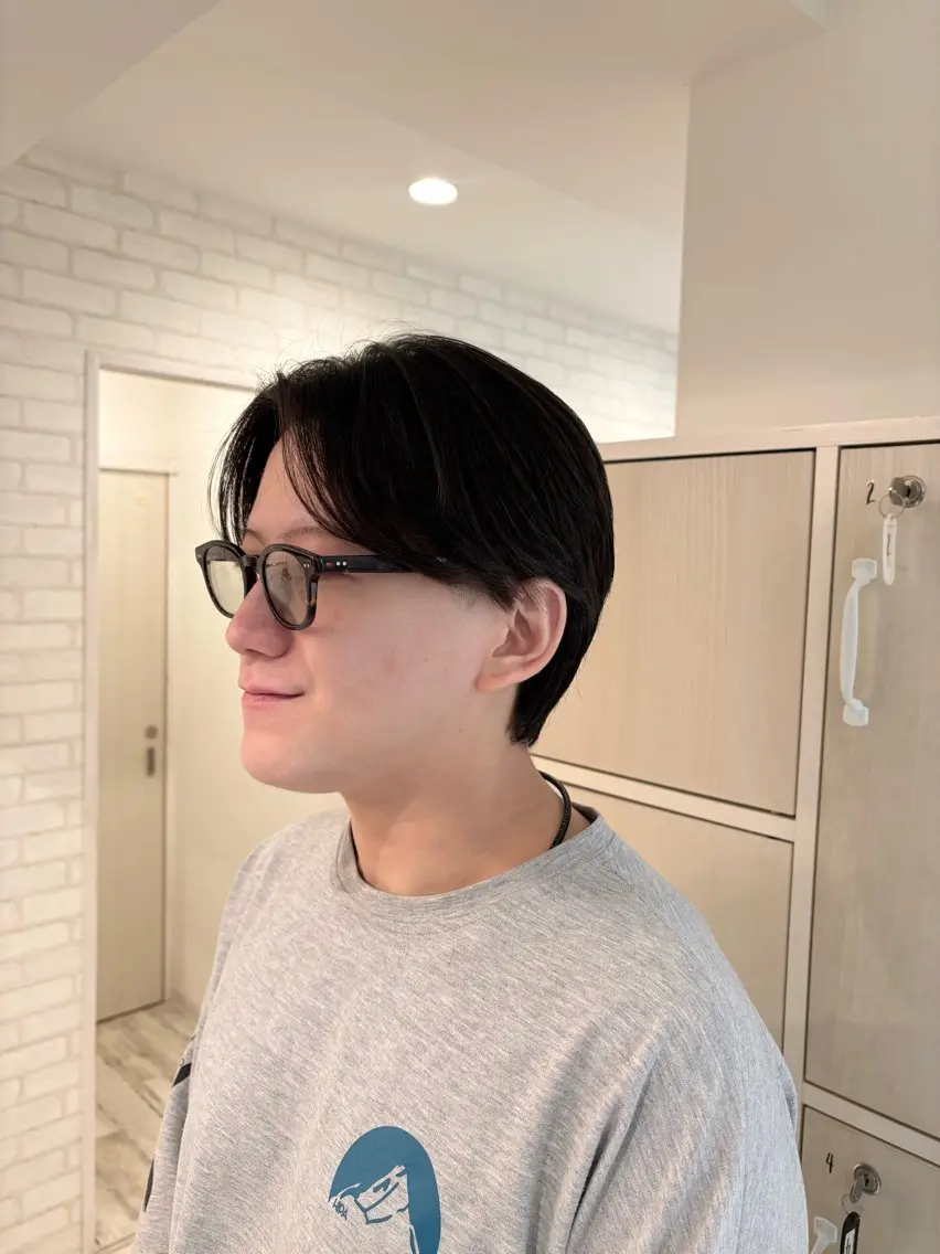 ショート メンズ センターパート メンズ韓国風 韓国風ヘア カット レイヤー/透明感 HIRARIのヘアスタイル