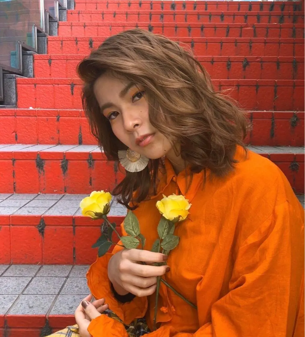 ミディアム カラー ベージュカラー ブリーチ ヘアカラー トリートメント 🩷ハイトーン透明感 レイヤー🩷ユリカのヘアスタイル